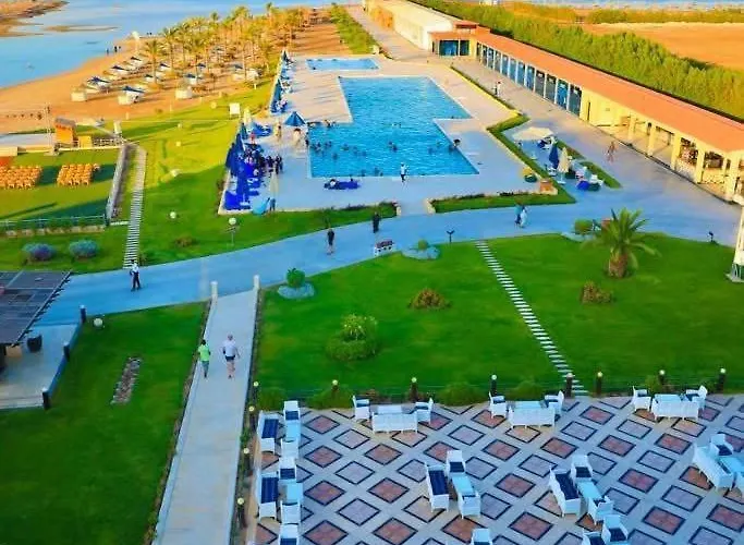 Luxury In Gravity Aqua Park Апартаменты Хургада